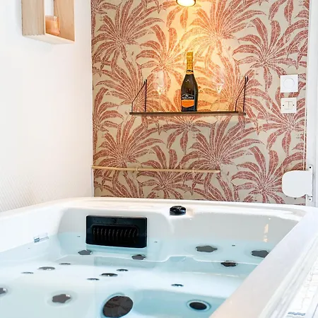 New Jacuzzi Le Terracotta Terrasse Parking Centre *